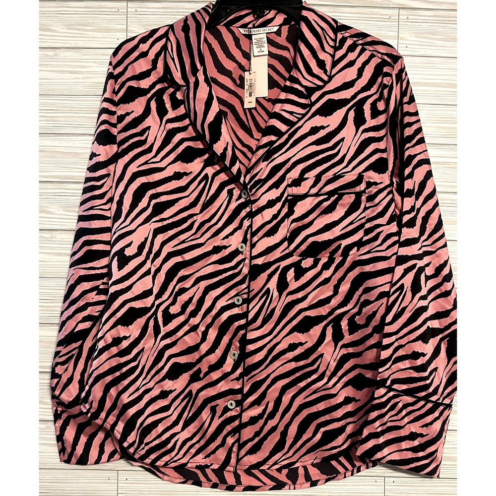 Victoria's Secret Pajama Top Long Sleeve Button Up Animal Print 100% polyester M